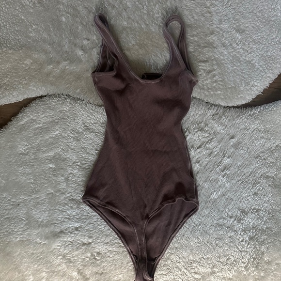 Skims Cotton Rib Bodysuit - Umber - Size Small - Picture 3 of 4